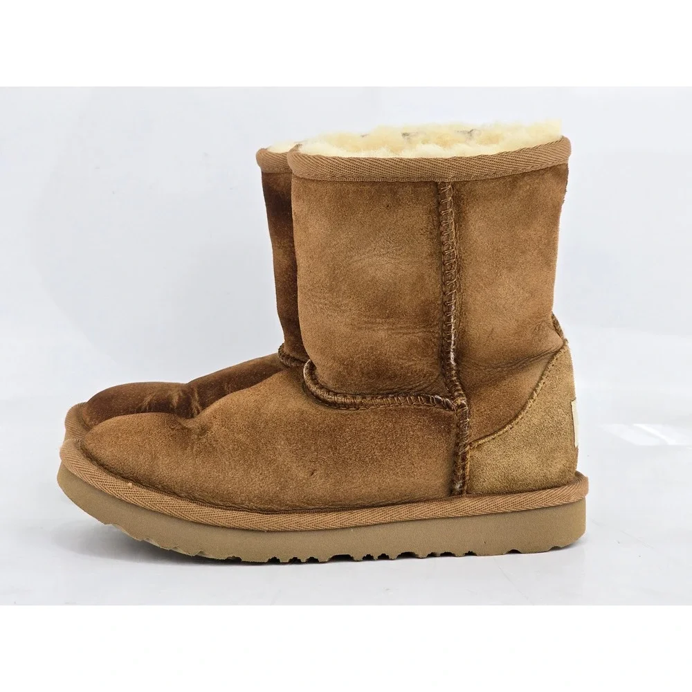 UGG Classic Short Boots Kids Size 12 Chestnut Suede Shearling 1017703K -Good